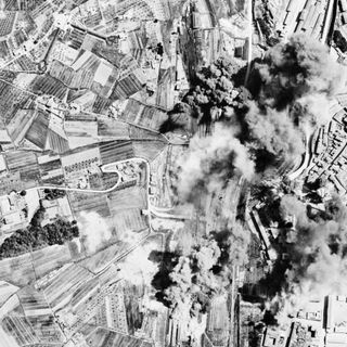 Bombardamento aereo sulle linee ferroviarie di Siena durante l'operazione Strangle