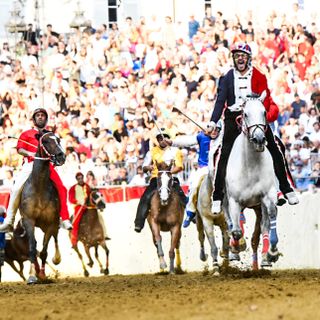 La gioia di Antonio Siri, trionfatore del Palio di Asti 2024 - Ph, Barbara Guazzone (tutti i diritti riservati)