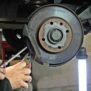 Se non è nuova, la riparo. Ecco perché l'aftermarket gode della crisi dell'auto e il Piemonte sorride