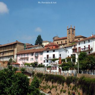 Un panorama di Rocca d'Arazzo