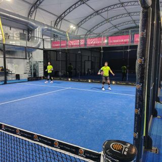 Equilibrio e spettacolo nella terza giornata del campionato CSI di padel