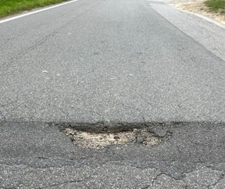 Una delle strade (loc. Valgera) segnalate dai consiglieri
