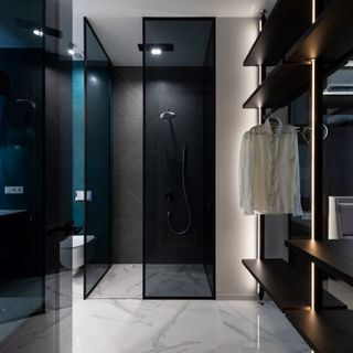 L'arte del comfort: un viaggio tra piatti doccia e lavabi di design