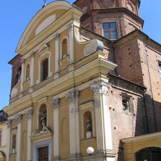 La Via Crucis attraverso l’arte di Susan Chappell: una mostra di intensa spiritualità presso la Parrocchia San Martino
