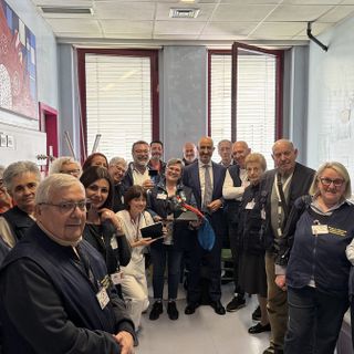 Alcuni momenti della consegna Alcuni momenti della consegna