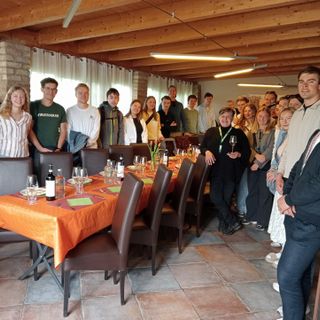 Studenti norvegesi in visita a Nizza Monferrato: scoperta dell’agricoltura piemontese tra viti, tradizioni e sapori locali Studenti norvegesi in visita a Nizza Monferrato: scoperta dell’agricoltura piemontese tra viti, tradizioni e sapori locali