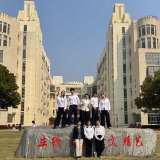 La voce... Delle scuole: Trasferta in terra cinese per quattro allievi del &quot;Monti&quot;