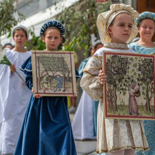 Un weekend di storia e sapori: Asti si accende con Wine Street Tasting e il Corteo del Palio
