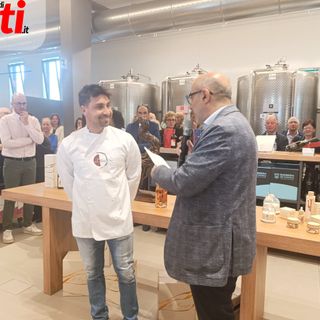 Lo chef Simone Grazioso intervistato dal giornalista Filippo Larganà