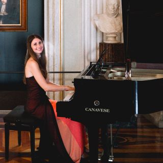Clarissa Carafa incanta con Fauré e Ravel: la magia del pianoforte all’Archivio Storico