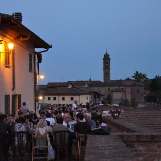 Cena sotto le Stelle 2025 a Villa San Secondo: una serata di gusto, musica e stelle