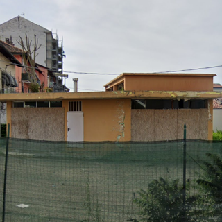 Ex distributore abbandonato a rischio occupazione: scatta l’ordinanza del sindaco