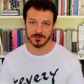 L'attore canellese Andrea Bosca L'attore canellese Andrea Bosca