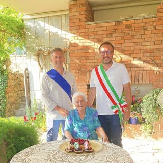 Mombercelli festeggia i 100 anni di Teresa Mazzetti