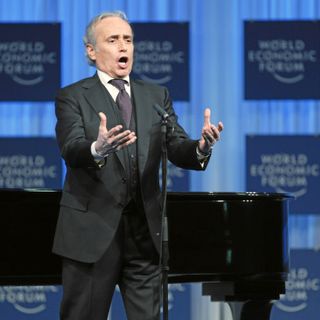 José Carreras ad Asti: il mito della lirica riceve il premio "Aureliano Pertile"
