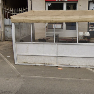 Dehors distrutto nella notte in corso Alessandria, indagini ancora in corso