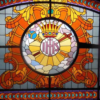 Una delle vetrate artistiche della chiesa di San Martino a Calosso