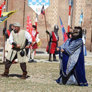 Le immagini della sfilata di Castell'Alfero (Merphefoto)