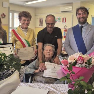 Cento anni di vita e cultura: festa per la professoressa Eleonora Niccolini