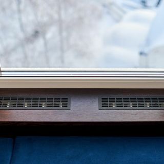 Come migliorare l’aerazione e la luminosità di taverne e cantine con una bocca di lupo moderna