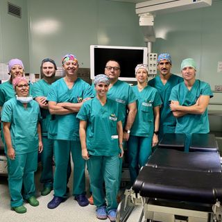 il dottor Maurizio Di Serio con l’equipe della Ginecologia e del Blocco operatorio