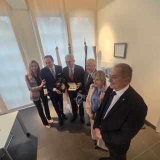 Il Piemonte lancia il patto della carne sull’asse Kobe-Carrù. Il Barolo vola in business sulle ali del Giappone