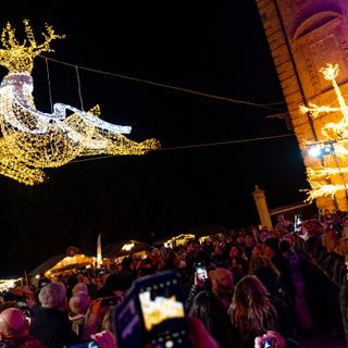 Il Magico Paese di Natale: domani l’inaugurazione tra luci, emozioni e un “Ritorno alle radici”
