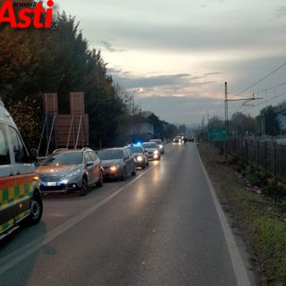 Incidente alle porte di Nizza Monferrato: auto in testa-coda, ferita una giovane e lunghe code