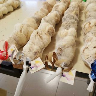 Bagna Cauda Day: sulle tavole arriva l'aglio coltivato in carcere