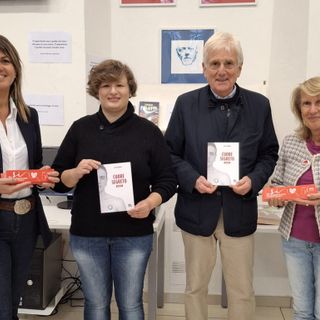 Aido Asti consegna segnalibri alla Biblioteca Astense per promuovere la cultura della donazione