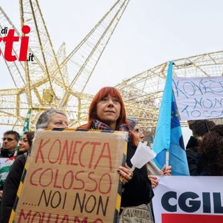 La protesta ieri al Magico Paese di Natale (Merphefoto)