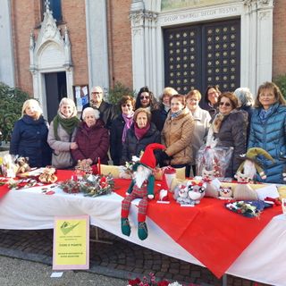 Antignano: il CIF locale in piazza con l’artigianato natalizio per beneficenza