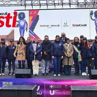 Un'immagine relativa al passaggio ad Asti della fiaccola dei FISU Games 2025 (Ph: MerfePhoto)