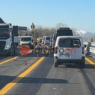 Nella mattinata di ieri, i primi mezzi in transito sull'autostrada (immagine da Targato CN, altra Testata del nostro gruppo editoriale)