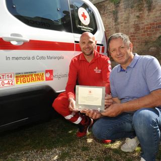 Collezionisti in campo, mille euro alla Croce Rossa di Asti