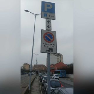 Parcheggi e disco orario, bufera sulle multe: "Sistema punitivo, serve una revisione"