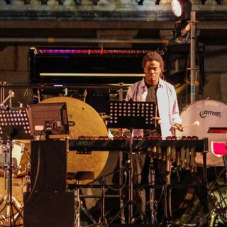 Naudy Carbone durante un concerto (Pagina Facebook)