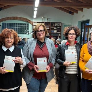 Nicoletta Fasano con Delfina Noto, a sinistra, e due lettrici