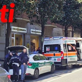 Donna investita in Corso Dante, trasportata in ambulanza