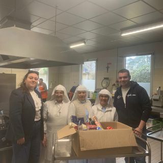 Raccolta alimentare ad Asti: l’iniziativa dei ragazzi di Forza Italia Giovani Asti