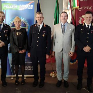 Da sinistra: Gianni Franchino (comandante Giaveno), Fiorella Passerini (vicecomandante Rovereto),  Silvano Sillano (comandante Nizza Monferrato), Roberto Benigni (Comando Numana), Lorenzo Nesto (vicecomandante Nizza Monferrato)