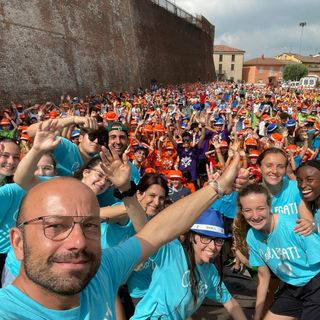 Selfie &quot;di gruppo&quot; postato dal sindaco Balliano sul suo profilo Facebook