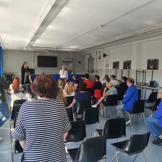 Due momenti della presentazione dell'iniziativa