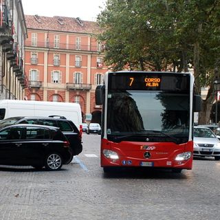 Gli autobus di Asti cambiano percorso per la &quot;Notte Rosa&quot;