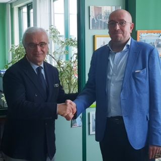 A sinistra il presidente uscente Guasco a destra il neo presidente Fuso