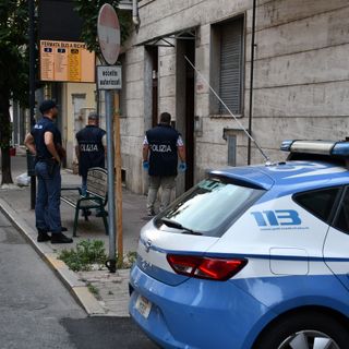 Corso Matteotti: sfruttavano la prostituzione di clandestini thailandesi. Nell'alloggio sequestrata anche metanfetamina &quot;shaboo&quot;