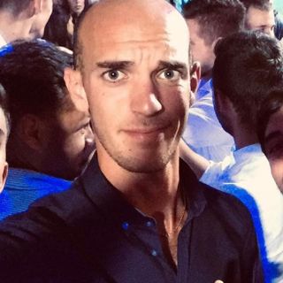 Un tragico frontale ha spento il sorriso del giovane Riccardo. Gli amici: &quot;Un fiore strappato troppo presto alla vita&quot;