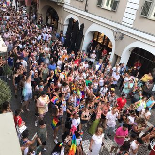 Il corteo Asti Pride dell'edizione 2022