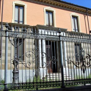 Oggi pomeriggio i cittadini porteranno un fiore al cancello della Sinagoga di Asti
