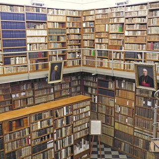 Uno scorcio della ricchissima Biblioteca del Seminario